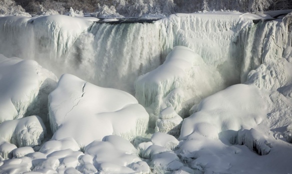 American Falls-Niagra-Ontario-2015-6F- Lindsay Dedario-Reuters